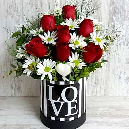Love Çizgili Kutu